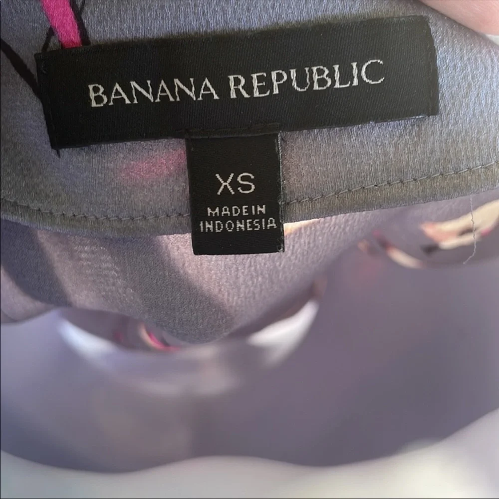 Banana republic v Blouse Floral Gray & Pink Loose fit  Size XS - Picture 7 of 10